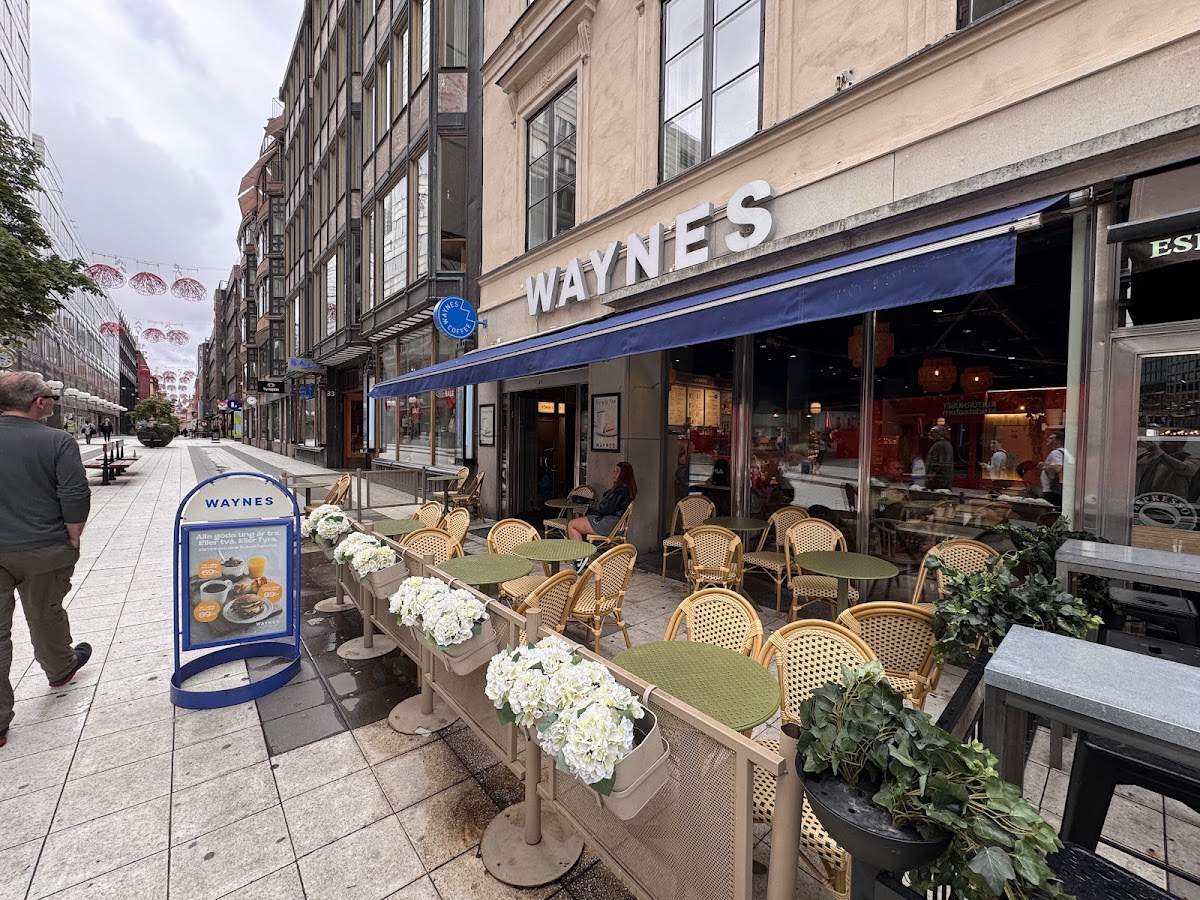Waynes Coffee interior