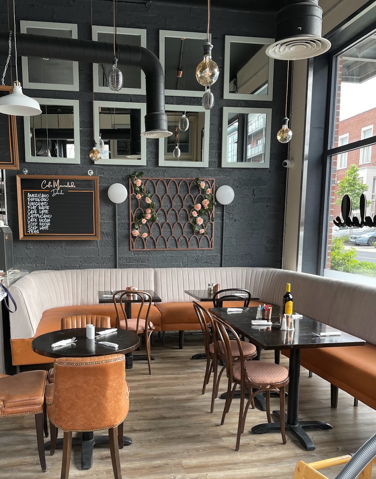 Cafe Marmalade interior