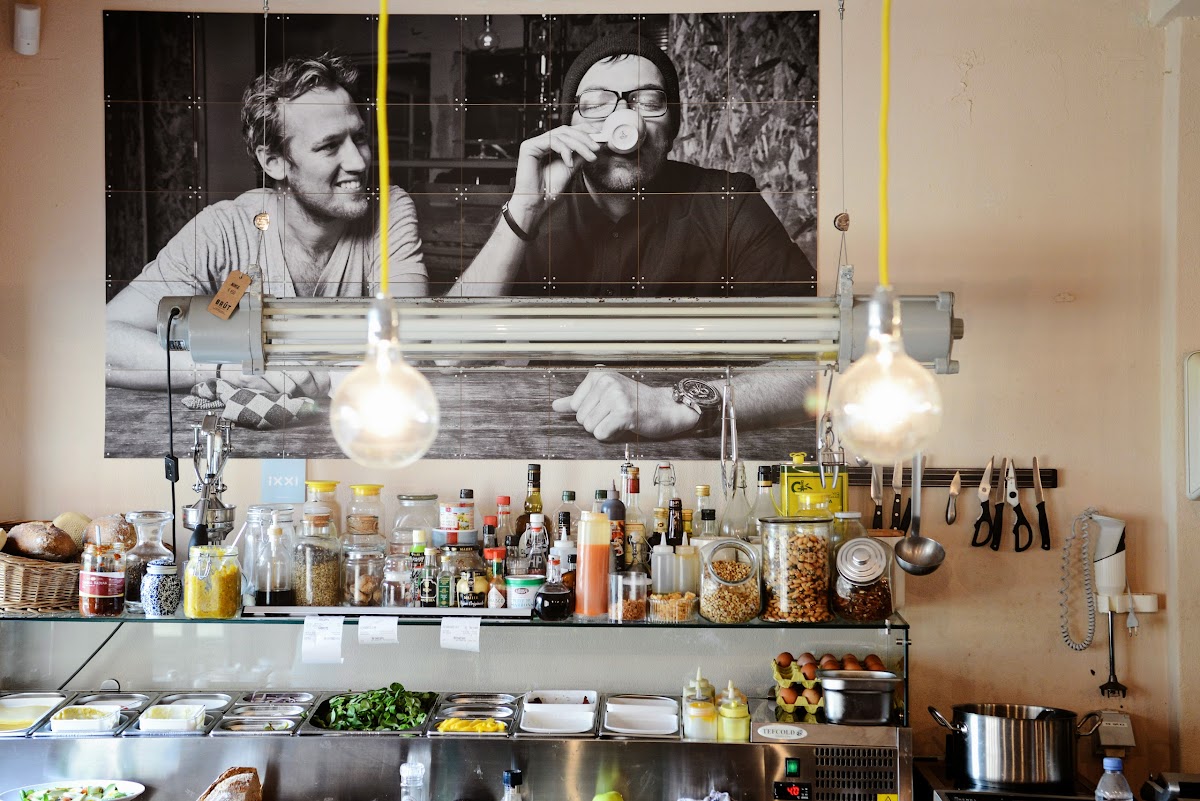 The Coffee Virus interior