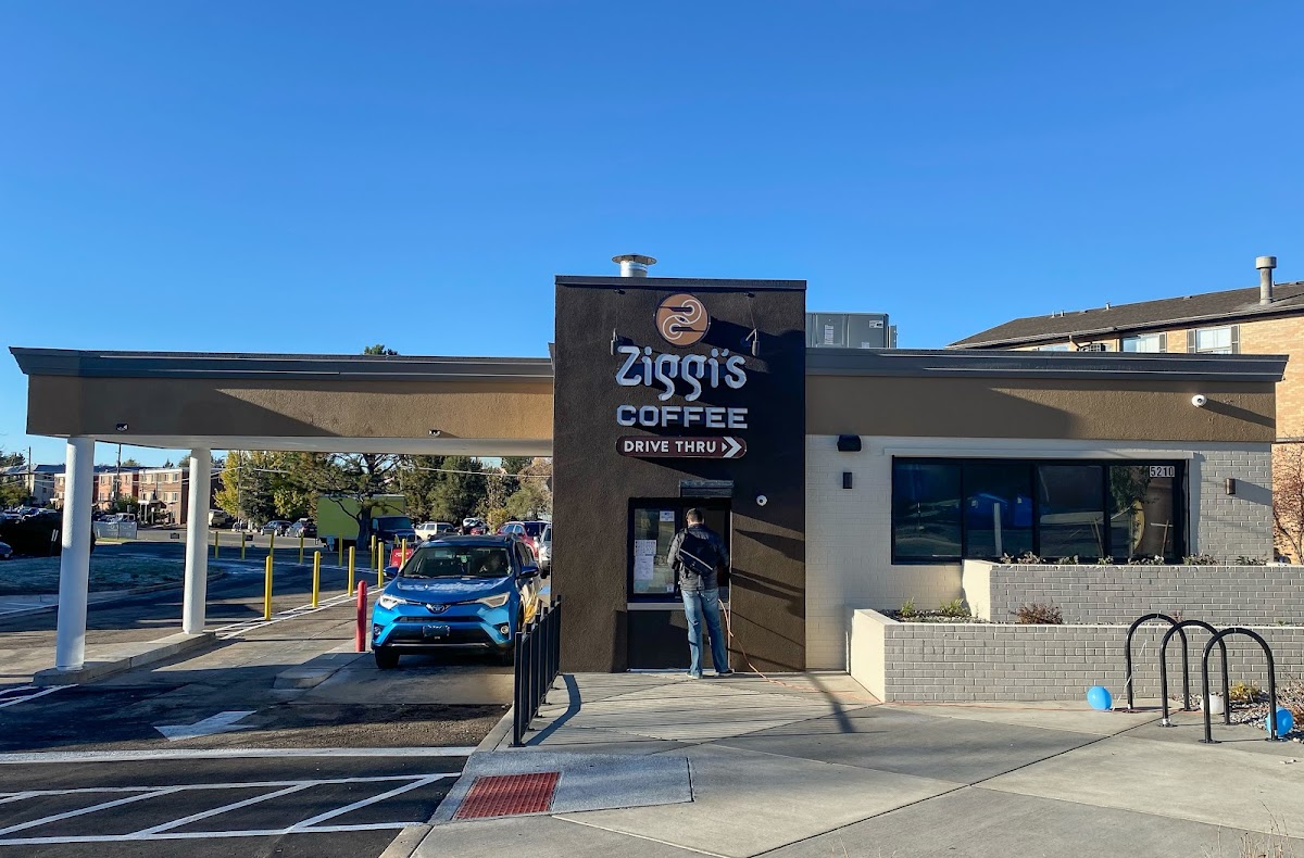 Ziggi's Coffee interior