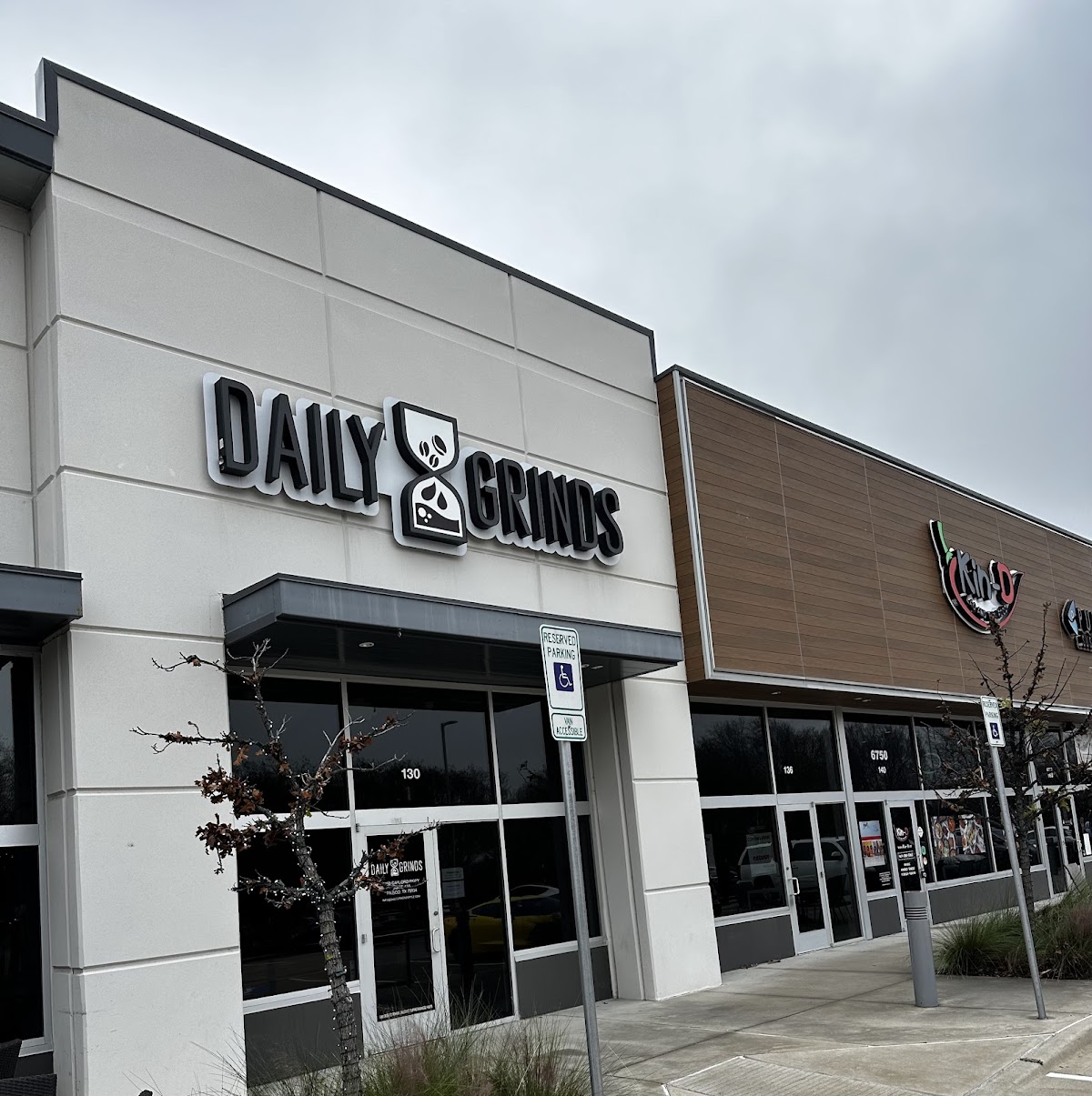 Daily Grinds interior