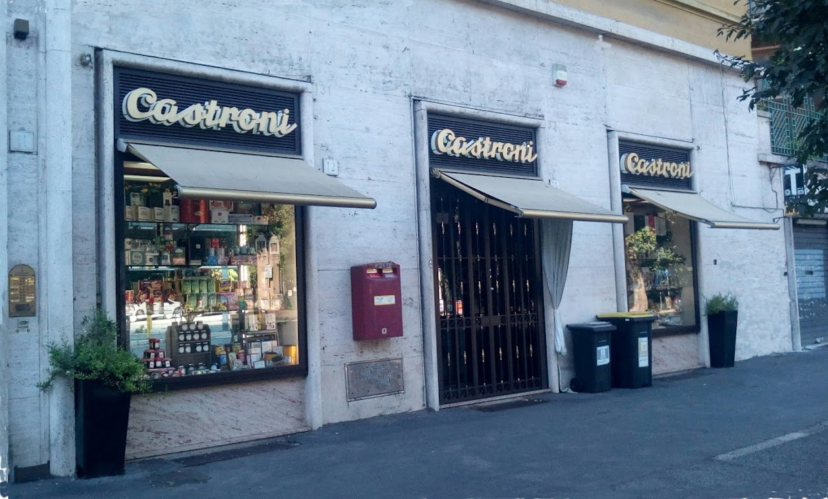 Castroni ai Parioli interior