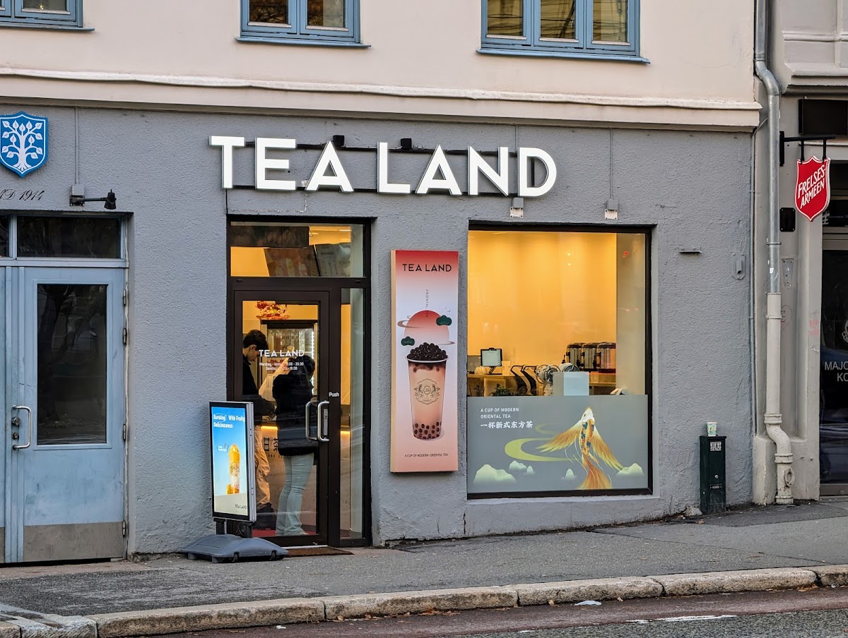 Tea Land interior