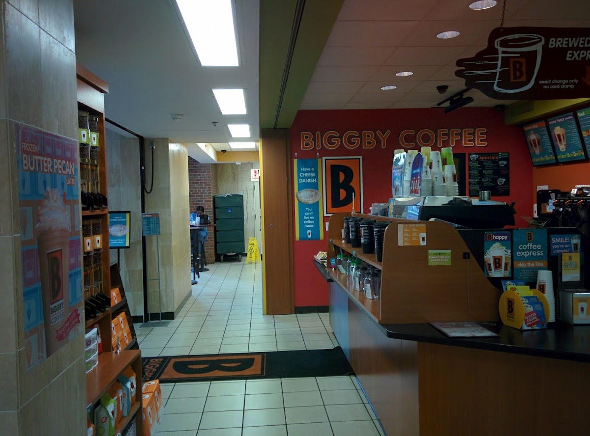 BIGGBY COFFEE interior