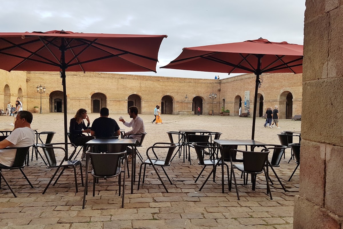 La Cafetería del Castell de Montjuïc interior