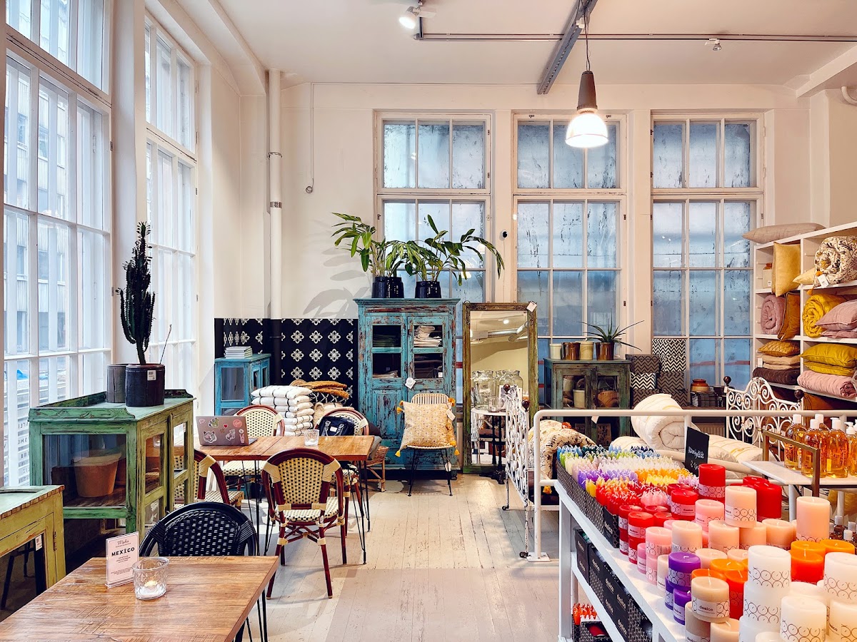 Moko Market Café & Store interior