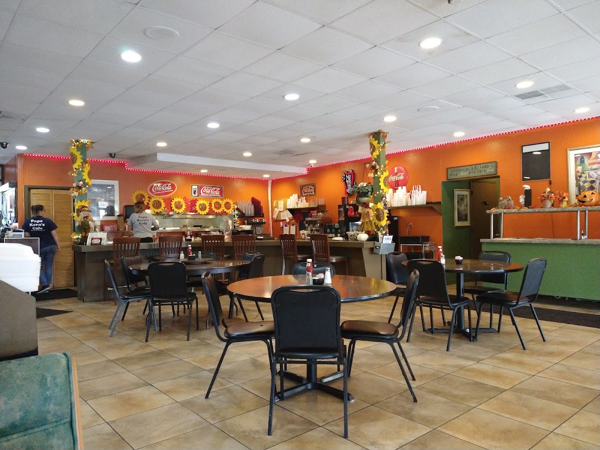 Papa Kern's Cafe interior