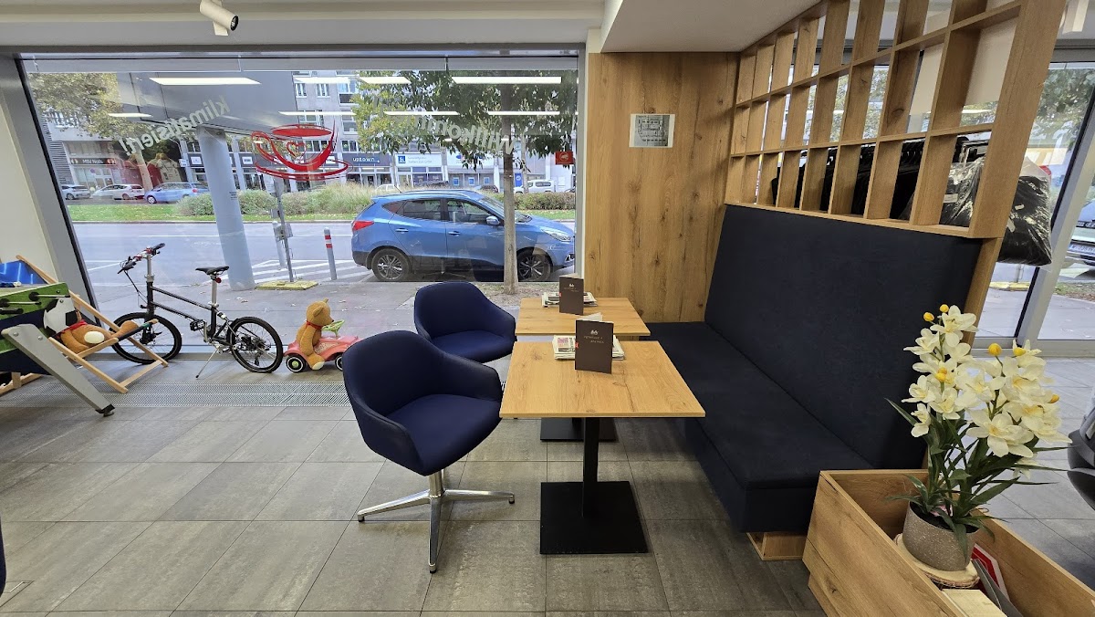 Fischer Café interior