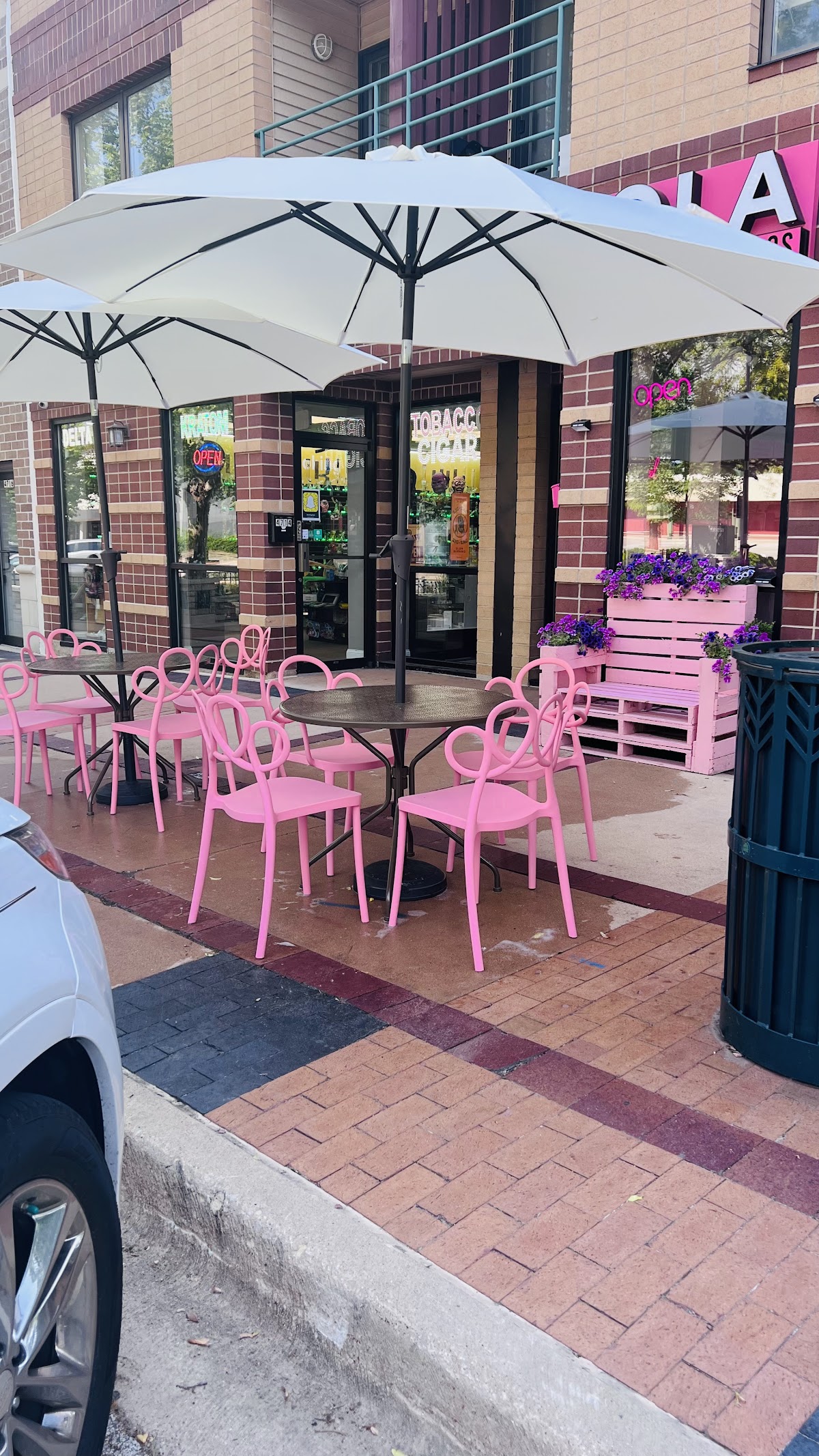 Lola's Handcrafted Churros interior