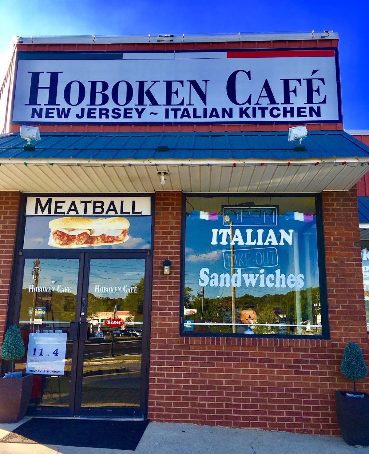 Hoboken Cafe on Whitlock interior