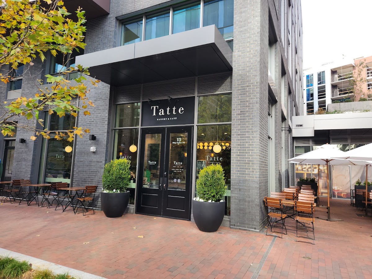 Tatte Bakery and Cafe interior