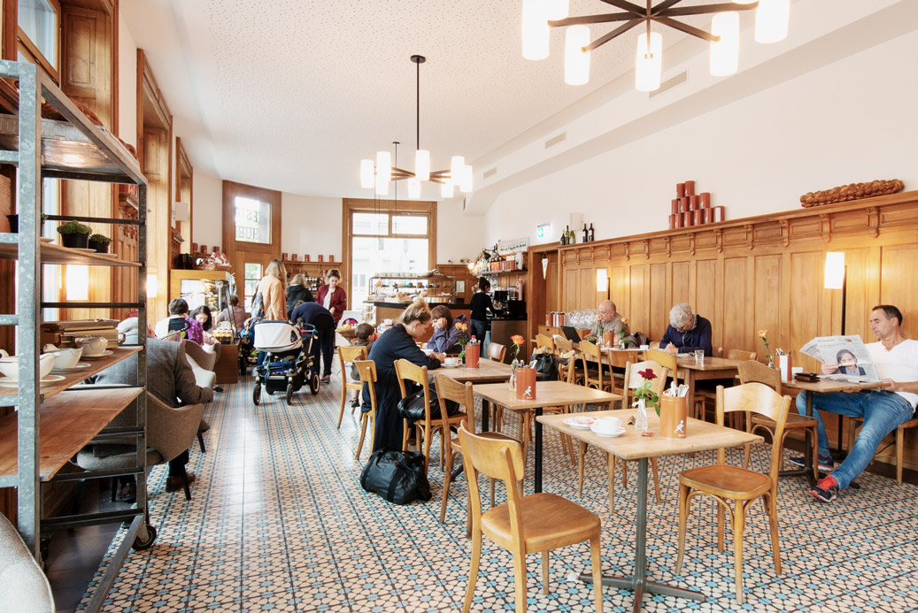 Walter Buchmann Cafe Hubertus interior