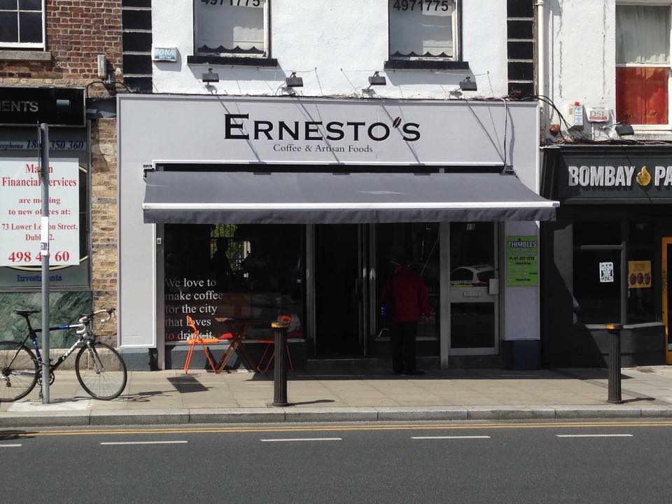 Ernesto's Coffee interior