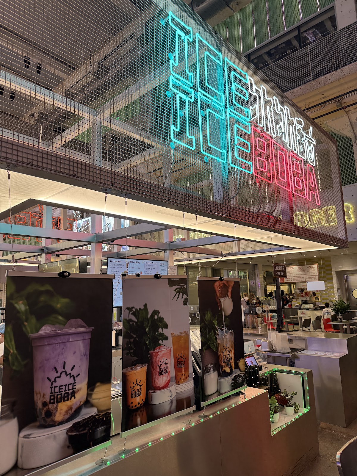 Ice Ice Boba interior