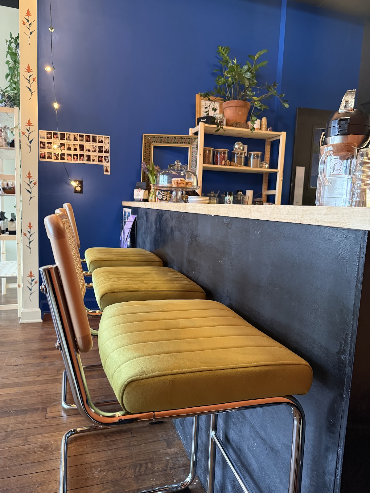 Love Cafe interior