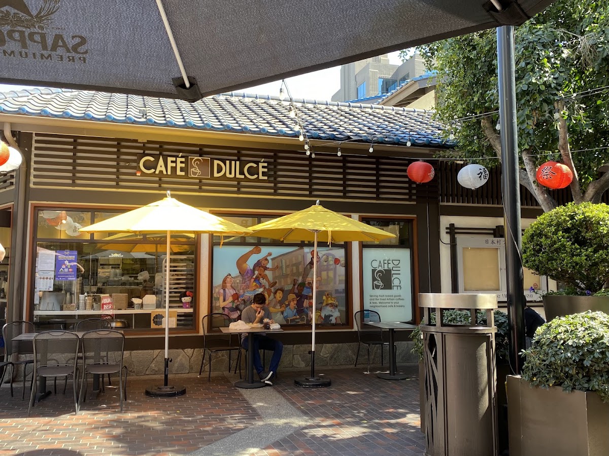 Cafe Dulce (Little Tokyo) interior
