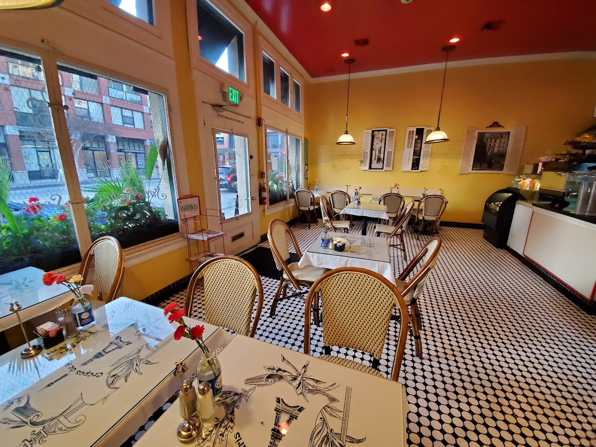 Crepes de Paris interior