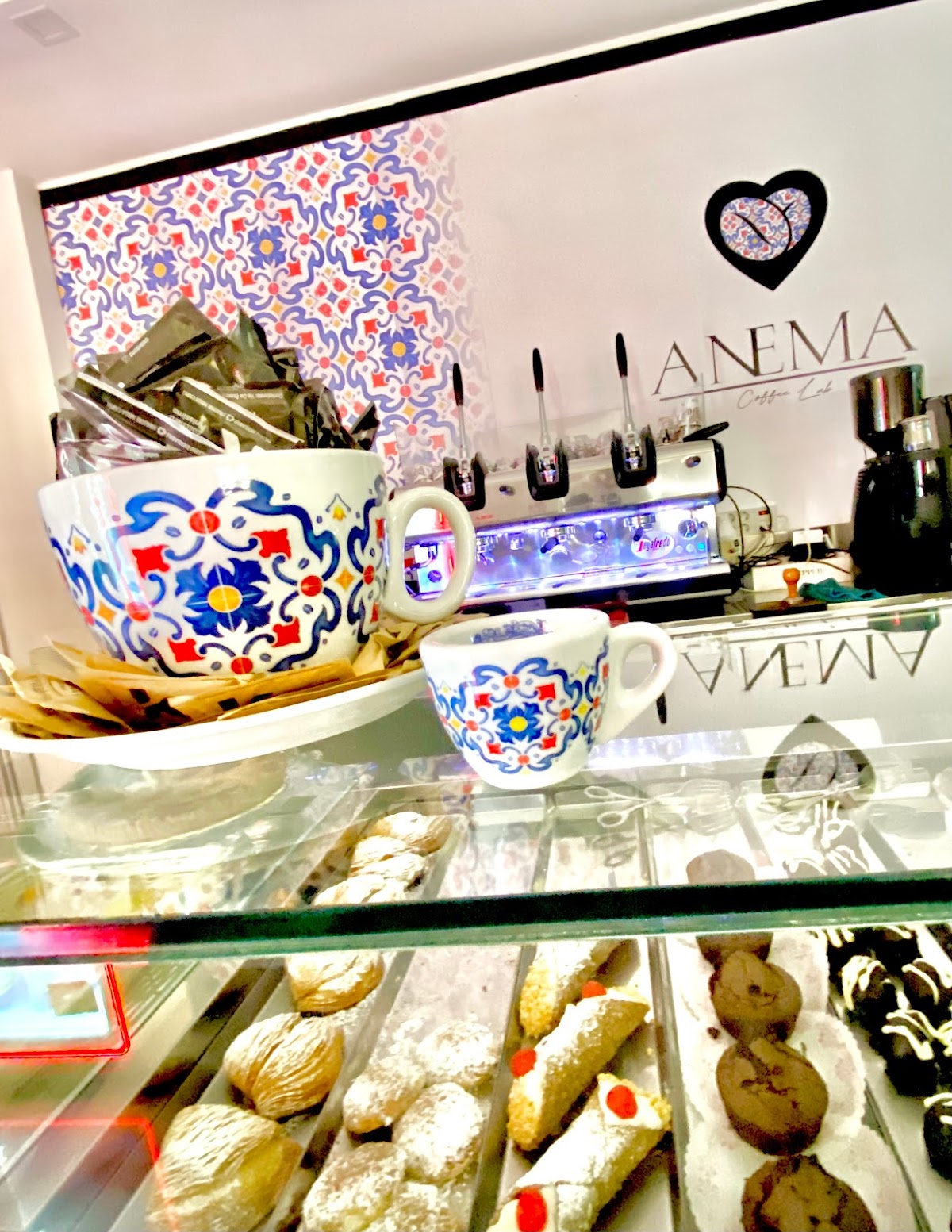 Anema Coffee Lab Bar interior