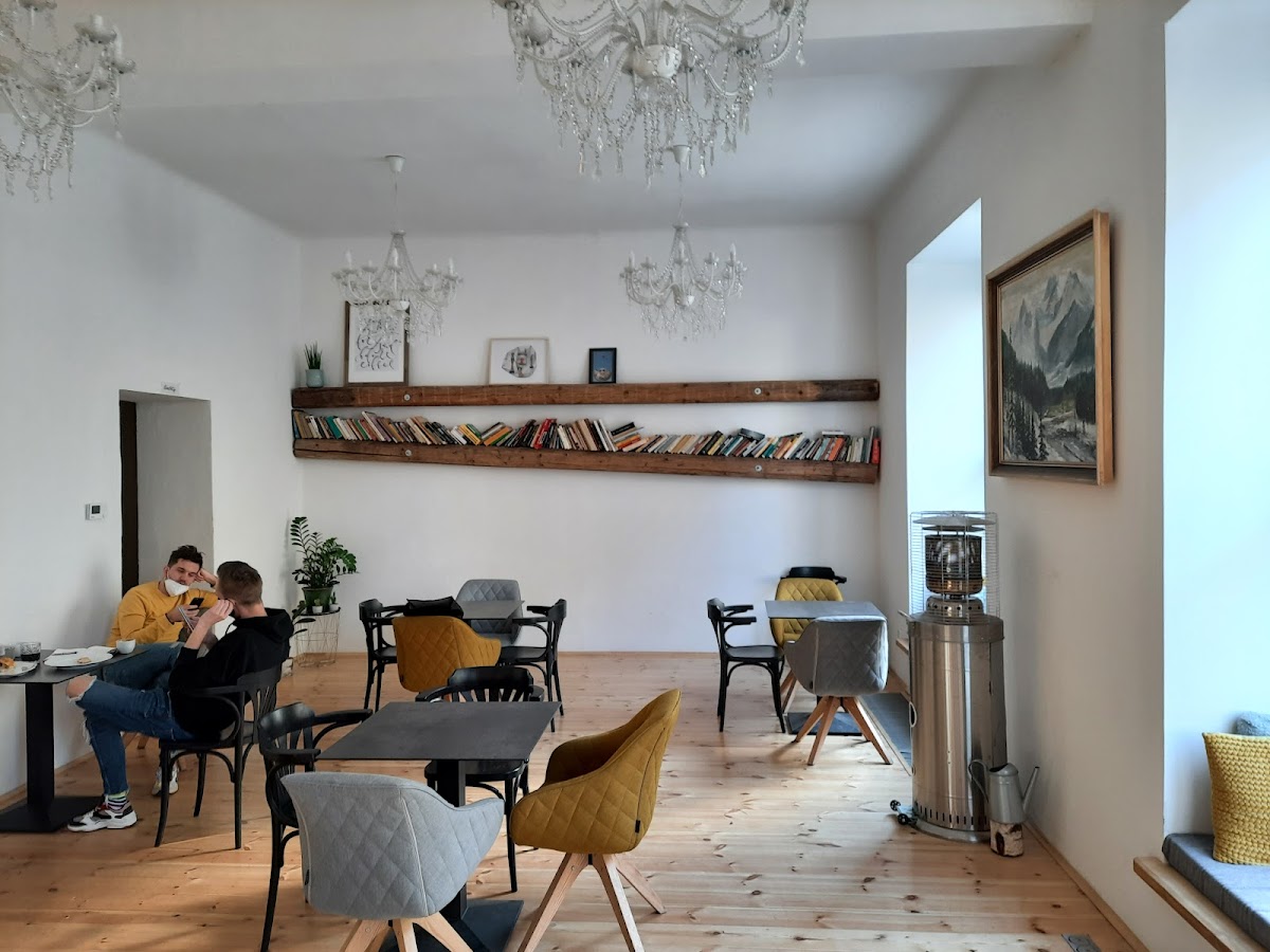 Kávový magnát Strašnice interior
