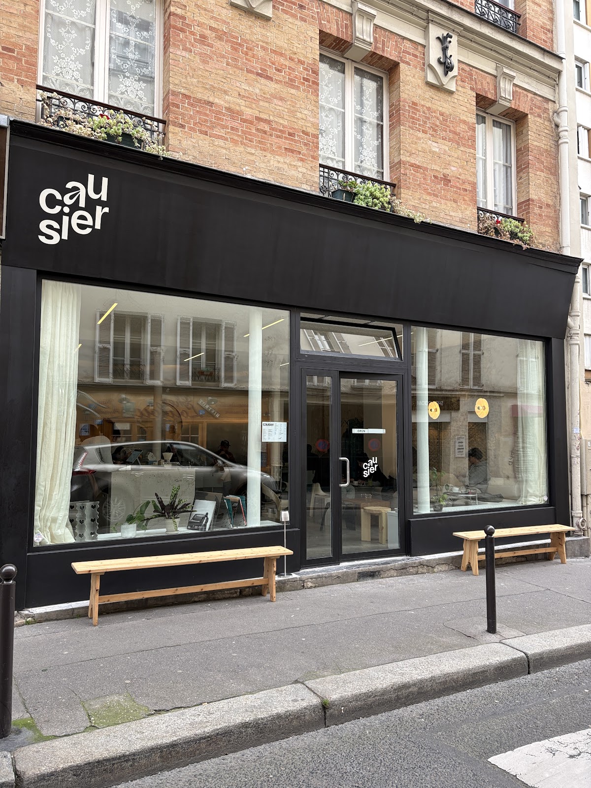 Causier - Coffee & Brunch interior
