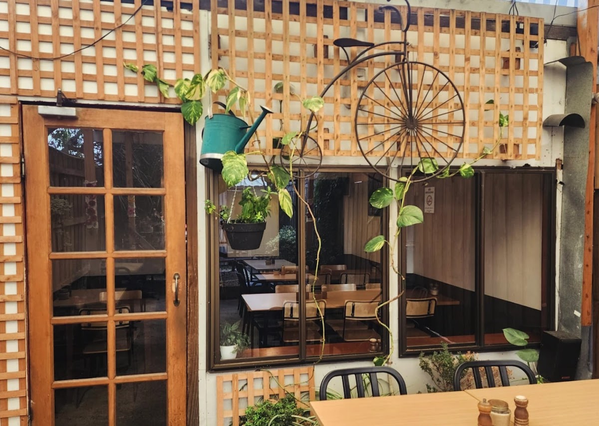 Penny Farthing Espresso interior