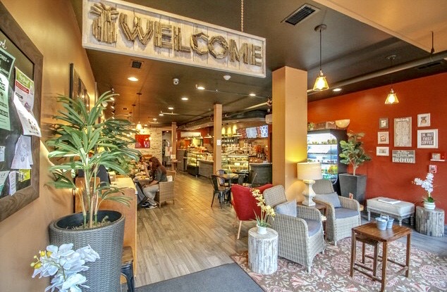 Unica Cafe interior
