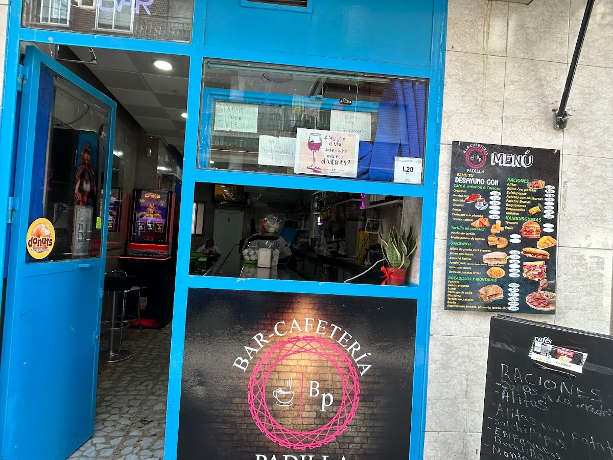Bar Cafeteria Padilla interior
