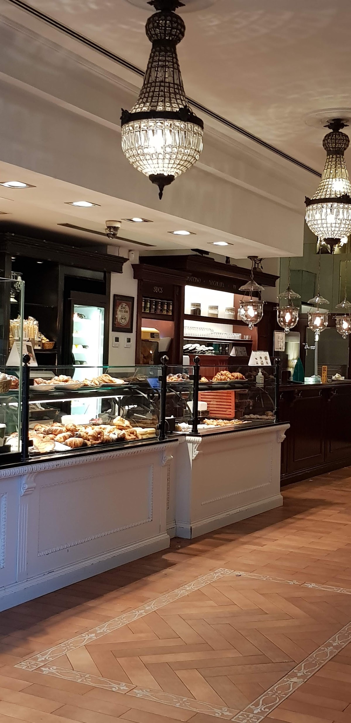 Photo of El Fornet - Cafetería en Plaça Bonanova 9
