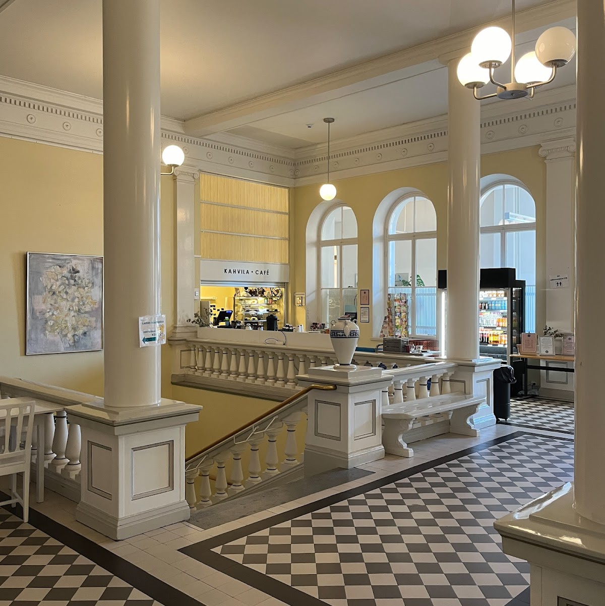 Café Kaneli Kirurginen sairaala interior