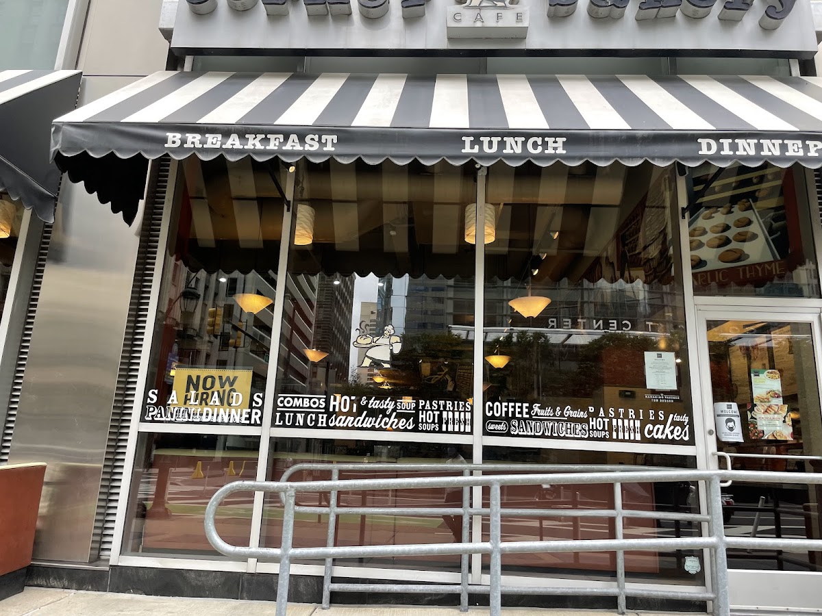 Corner Bakery Cafe interior