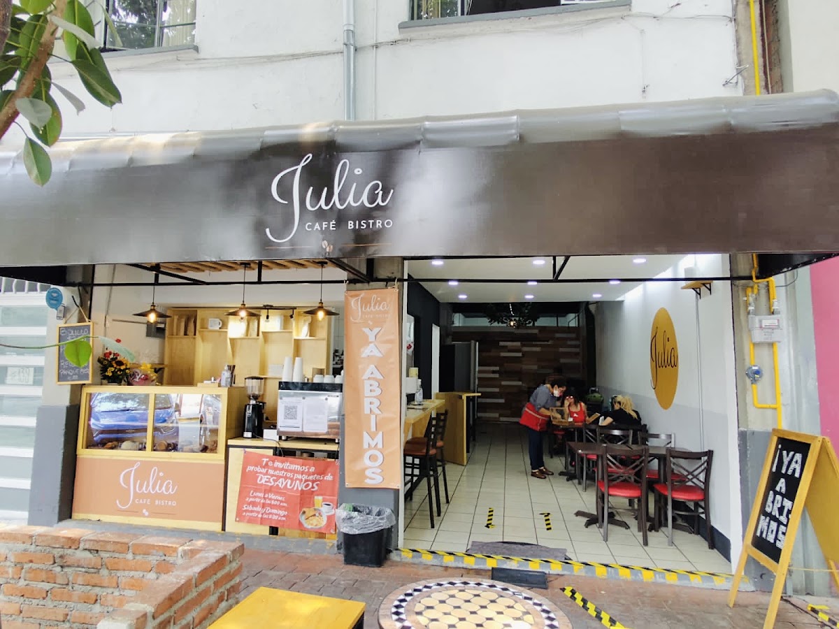 Julia Cafe Bistro interior