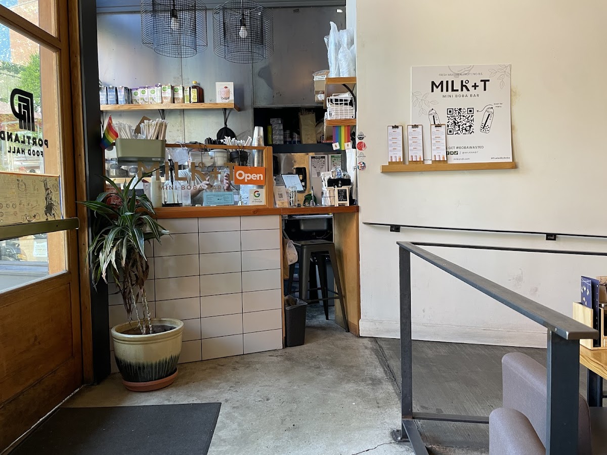Milk and T Mini interior