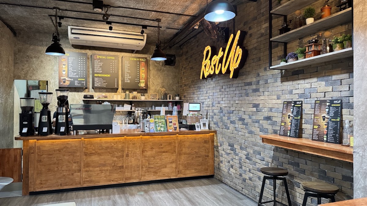 Rest Up Coffee interior