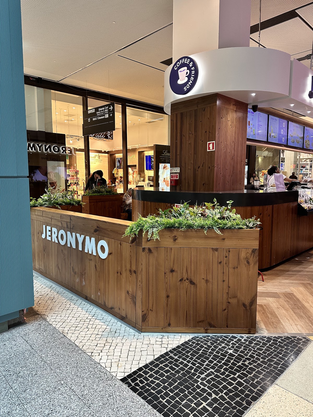 Jeronymo Café interior