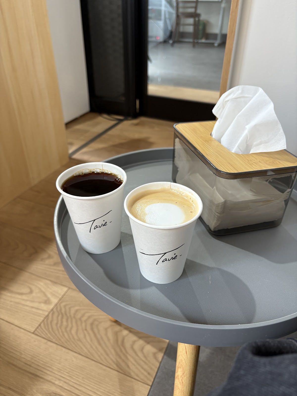 Tavie Coffee Roaster Engawa Stand interior