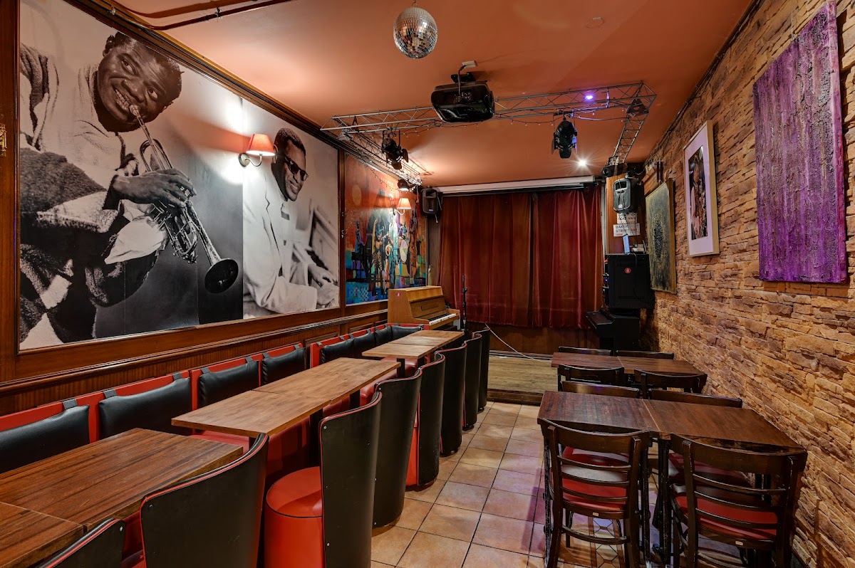 osmoz café interior