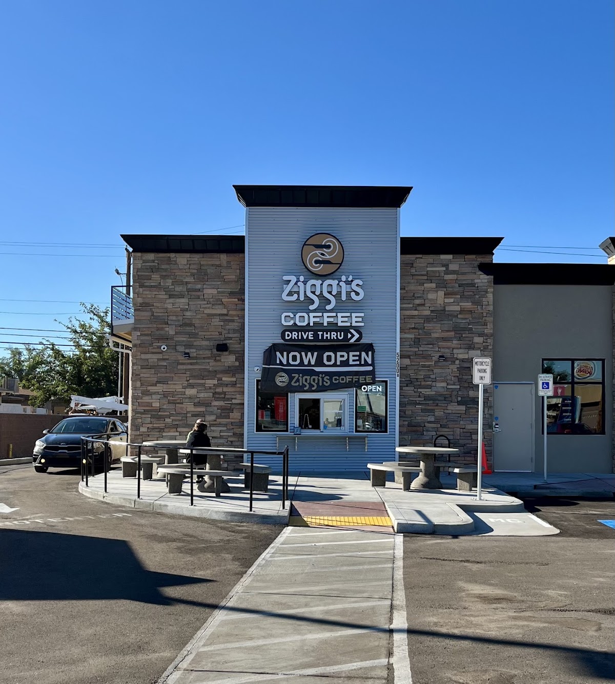 Ziggi's Coffee interior