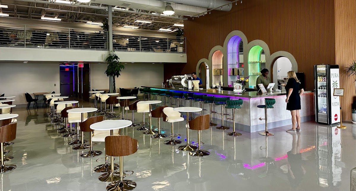 Pura Vida Coffee Bar interior