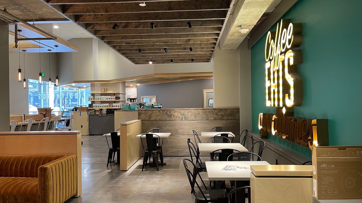 Fiddleheads Coffee interior