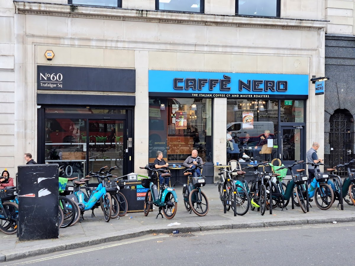 Caffè Nero interior