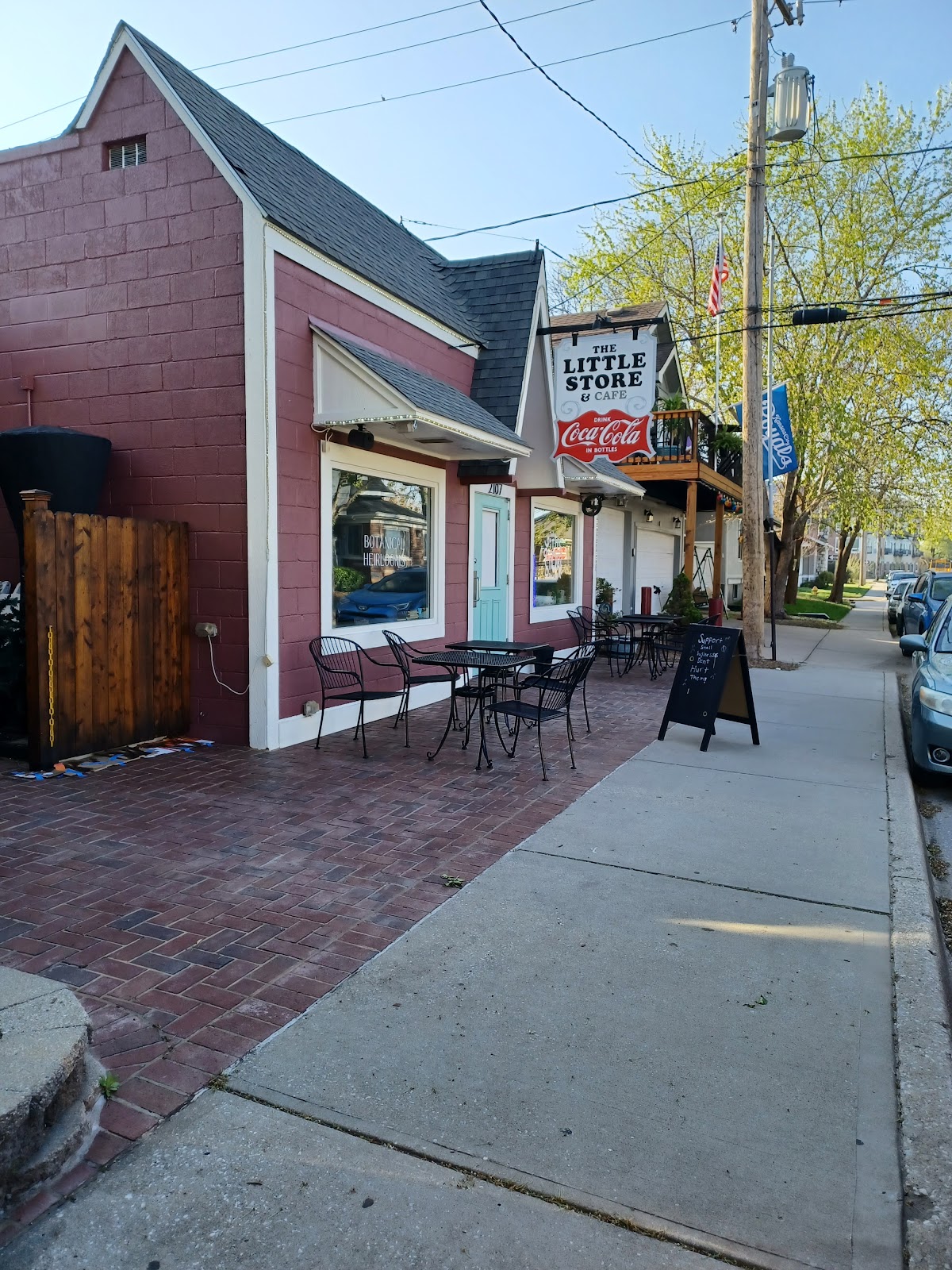 The Little Store on Knox interior