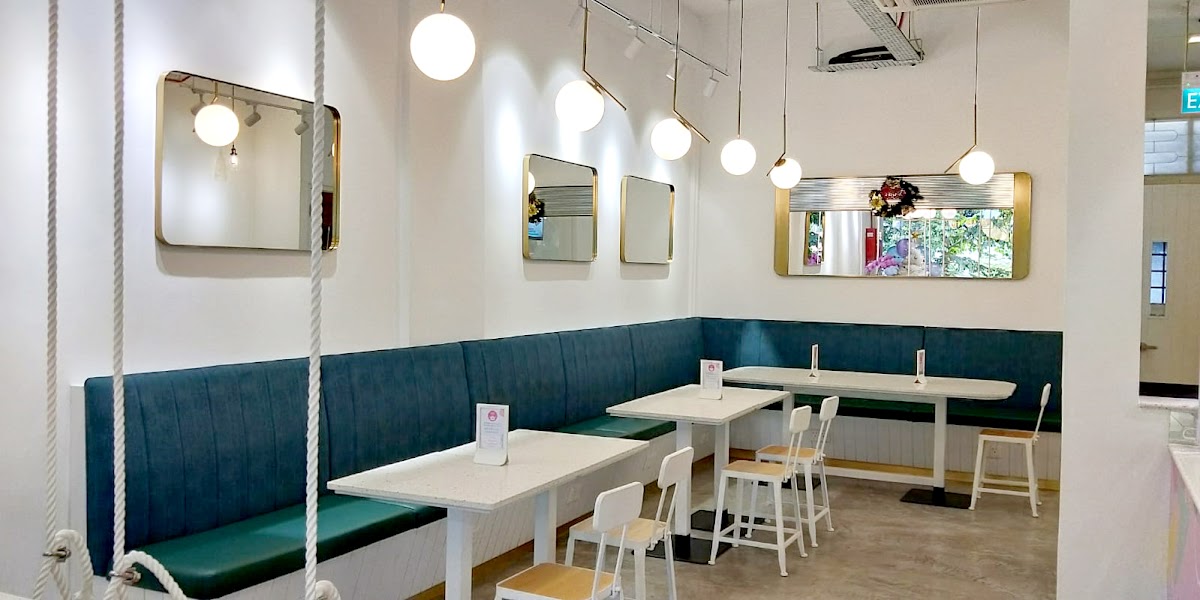 AM:PM Cafe interior