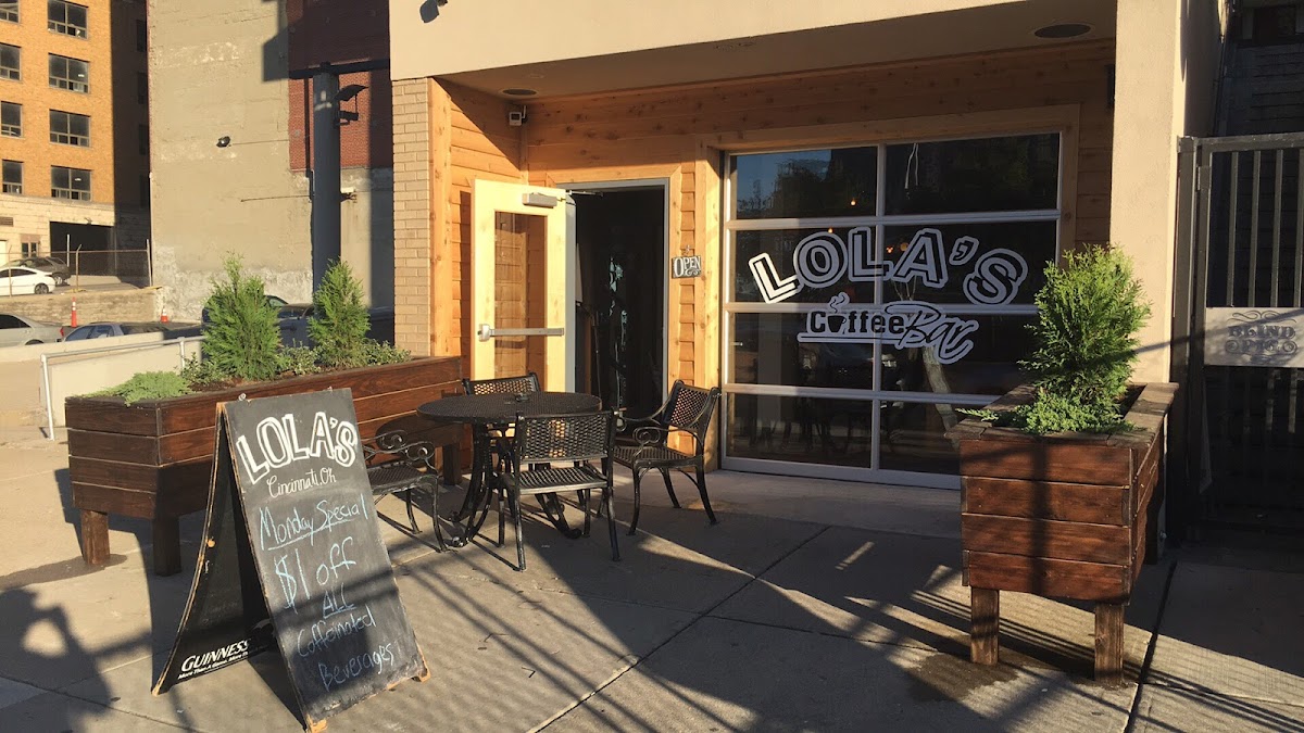 Lola's Coffee and Bar interior