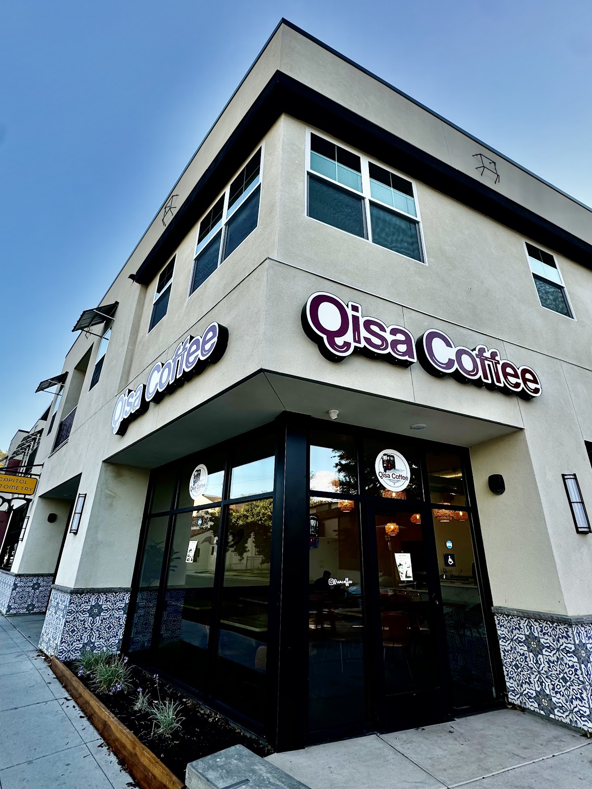 Qisa Coffee interior