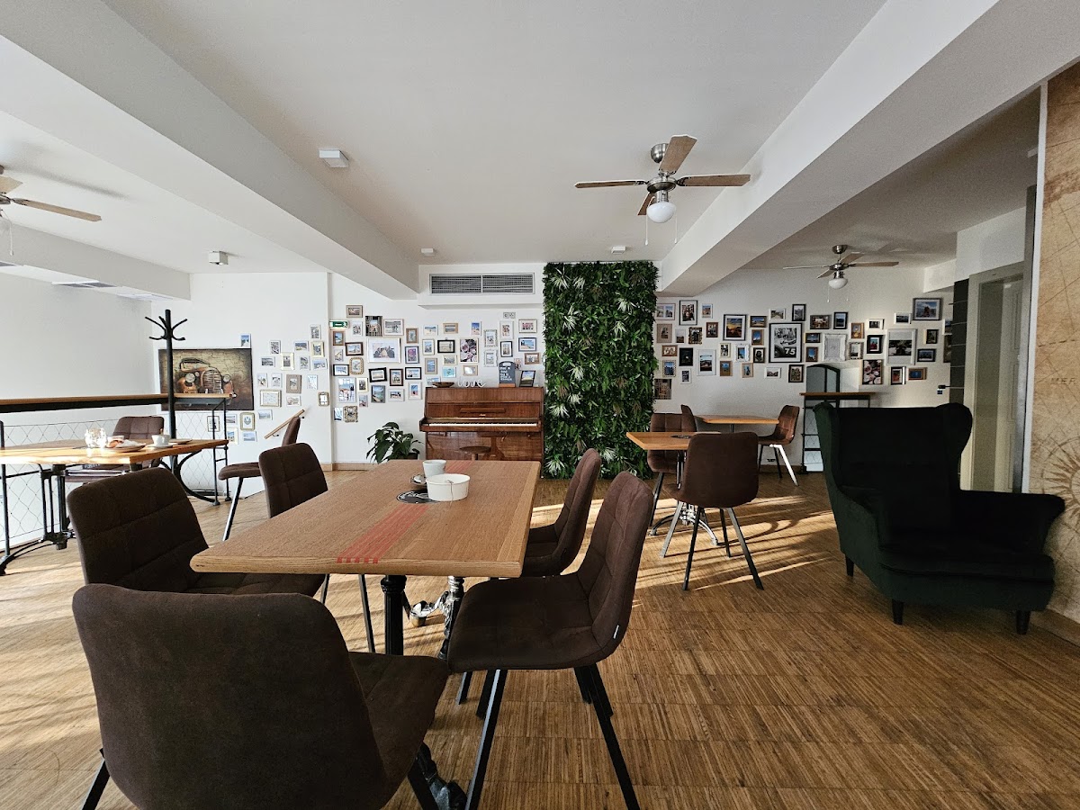 Café Tam a zpět interior