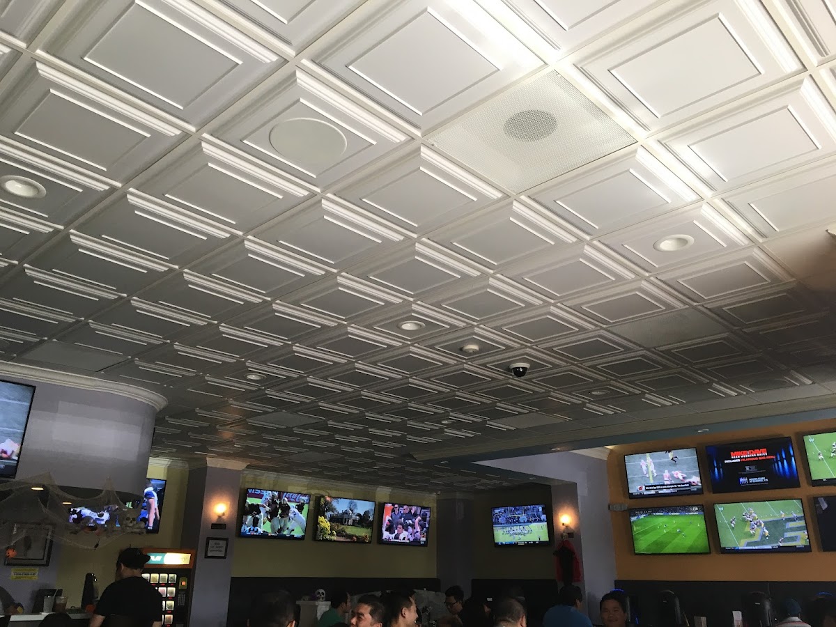 Quán Vui interior