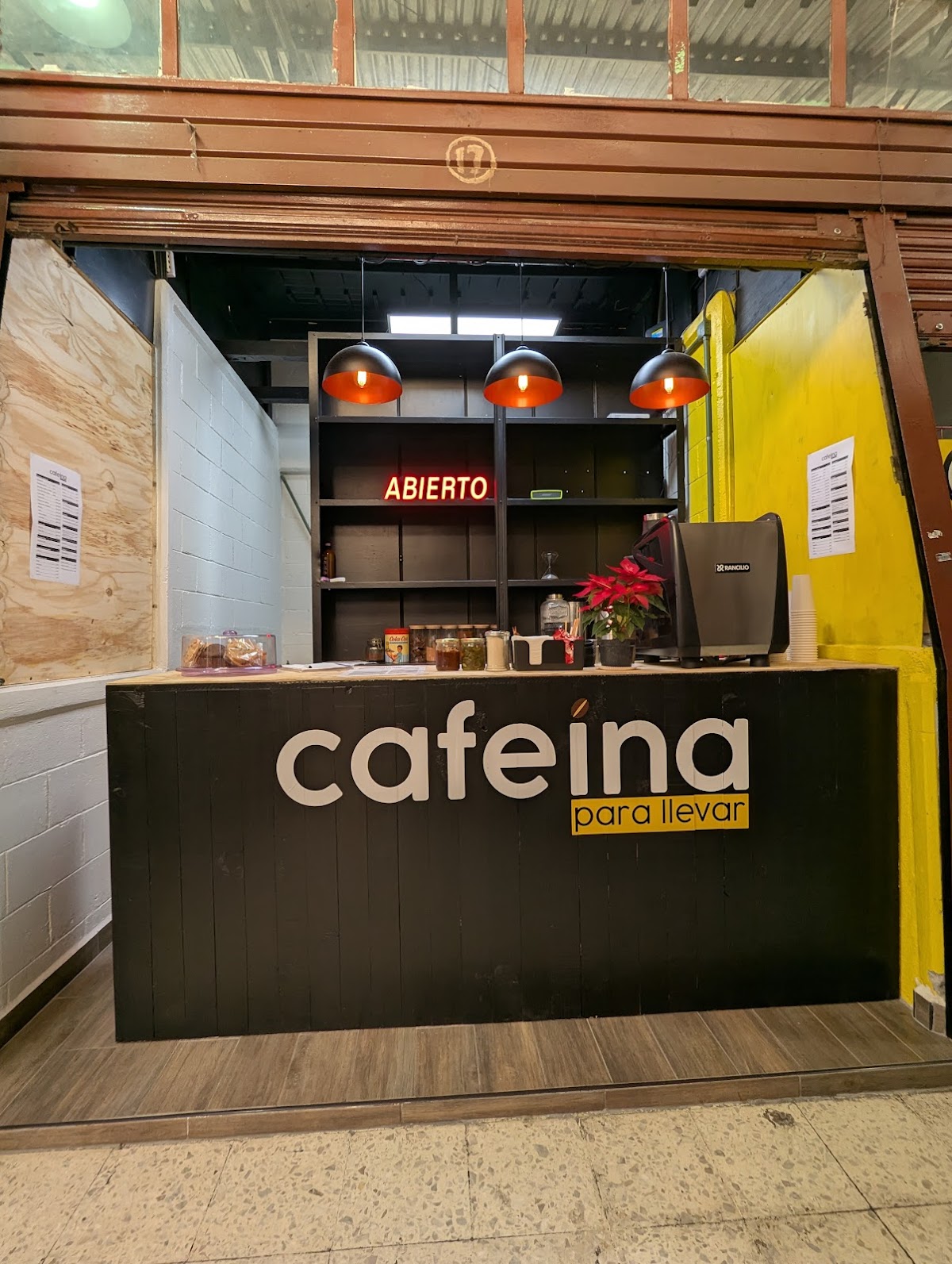Cafeina Para Llevar interior