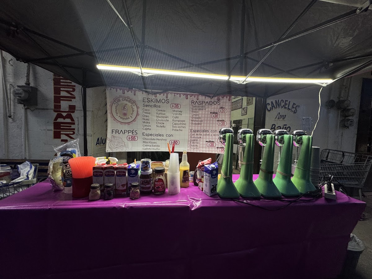 LOS CHIDOS: Esquimos, frappes y raspados. interior