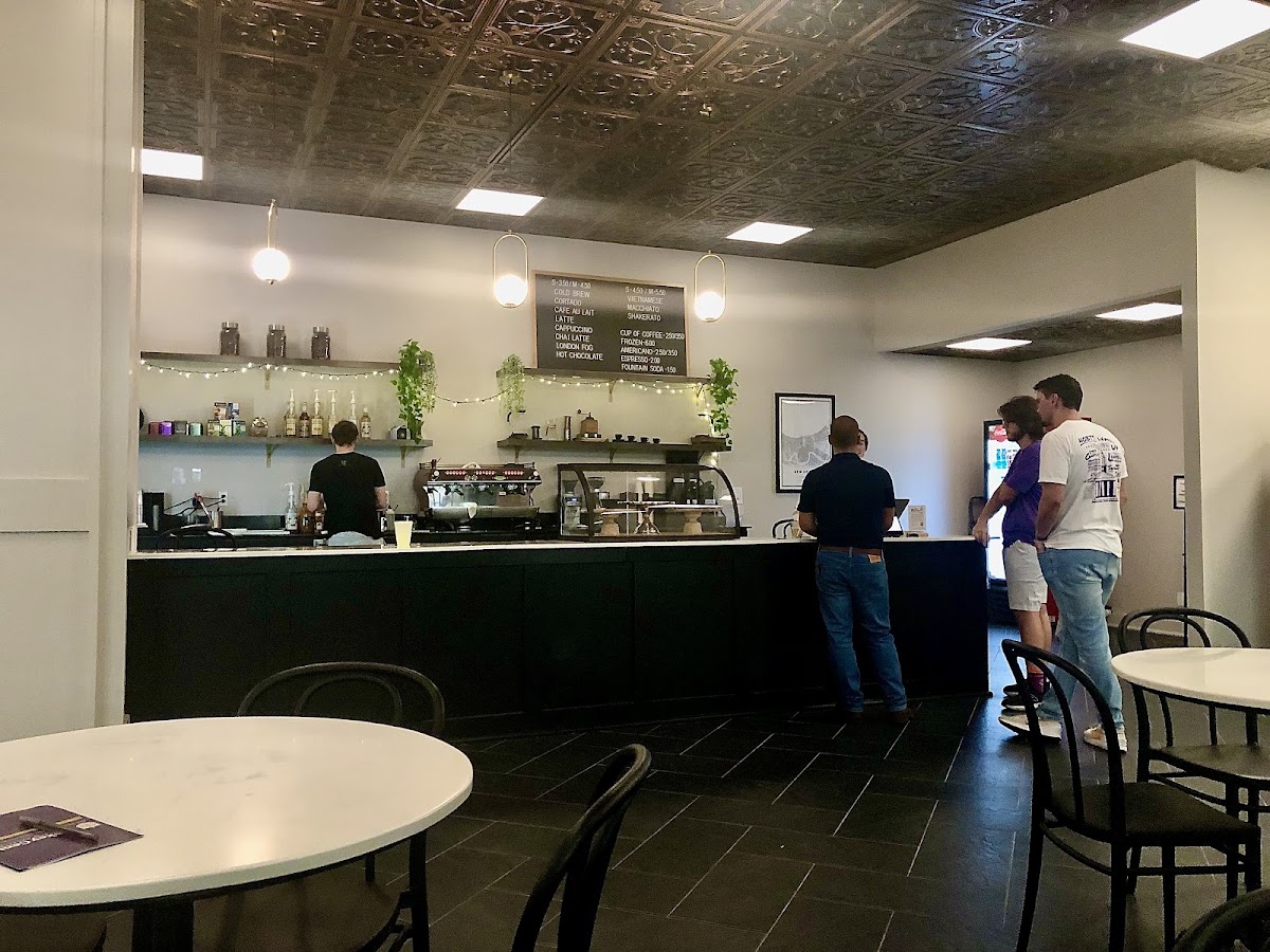 Cafe New Orleans interior