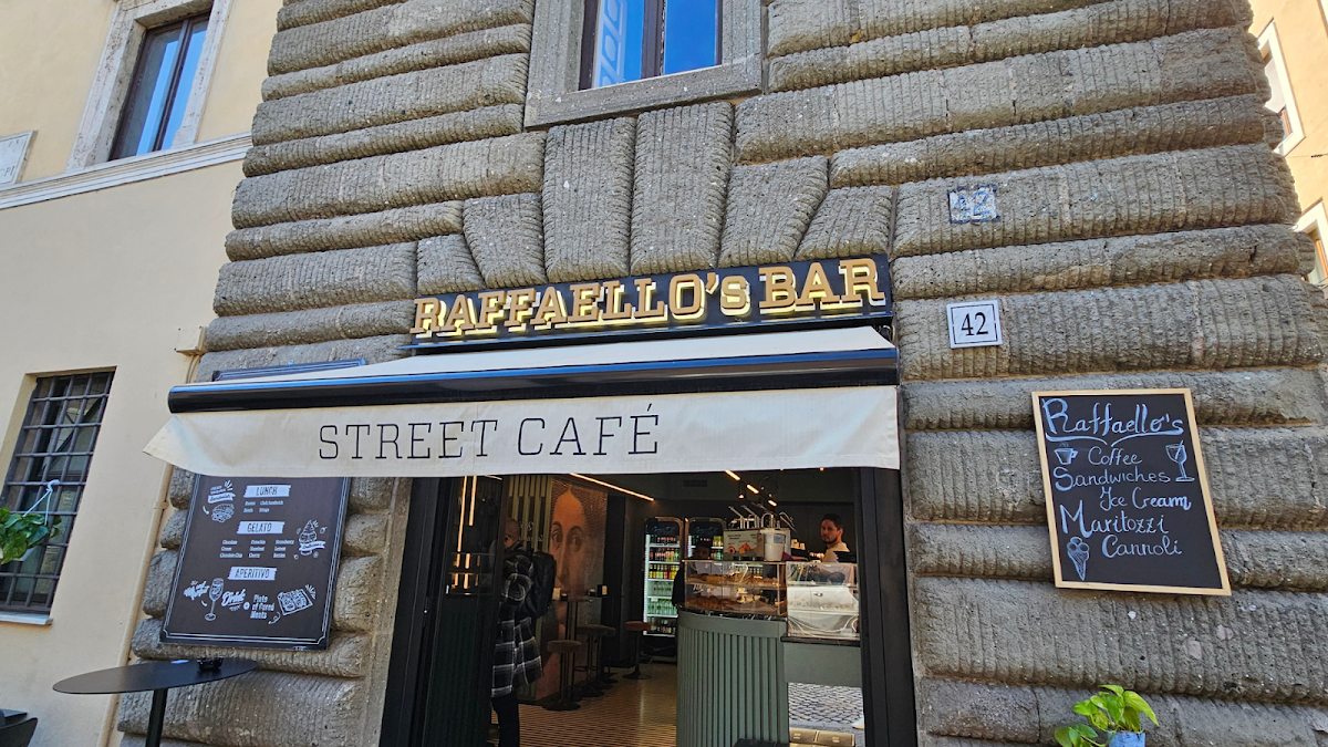 Raffaello's Bar interior